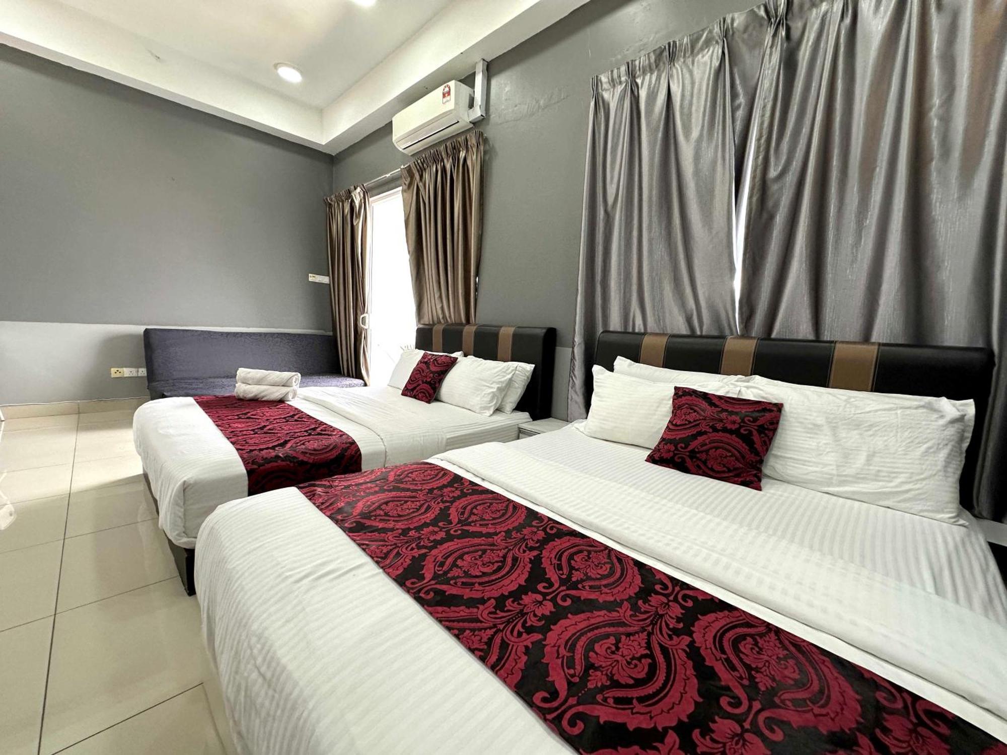 Cahaya Qaira Homestay @ D'Perdana Кота-Бару Экстерьер фото
