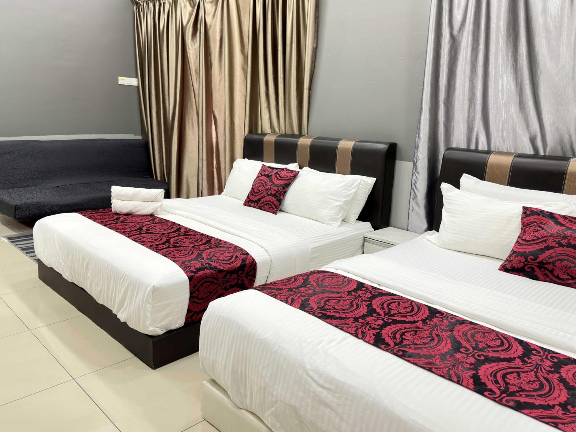 Cahaya Qaira Homestay @ D'Perdana Кота-Бару Экстерьер фото