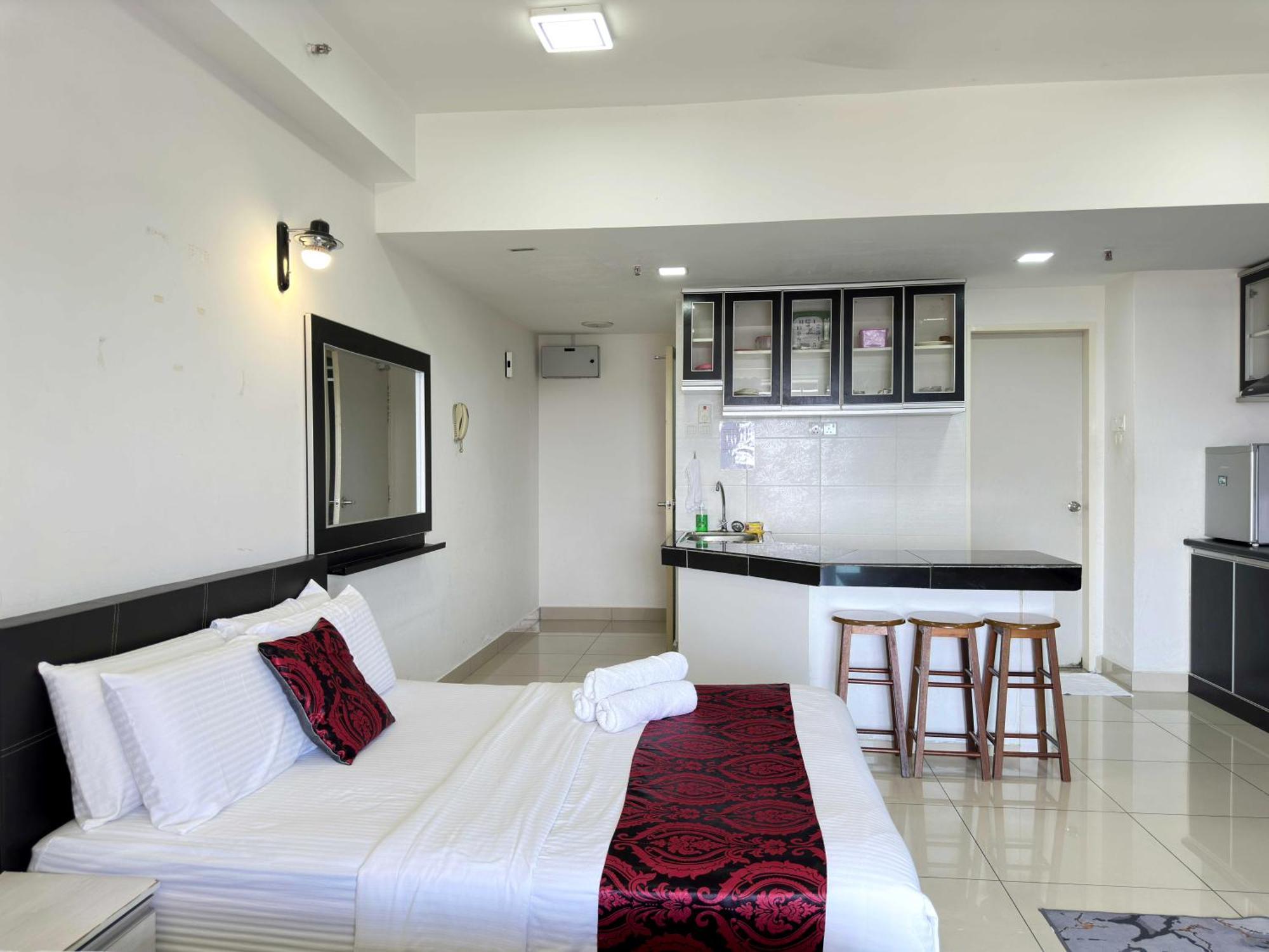 Cahaya Qaira Homestay @ D'Perdana Кота-Бару Экстерьер фото